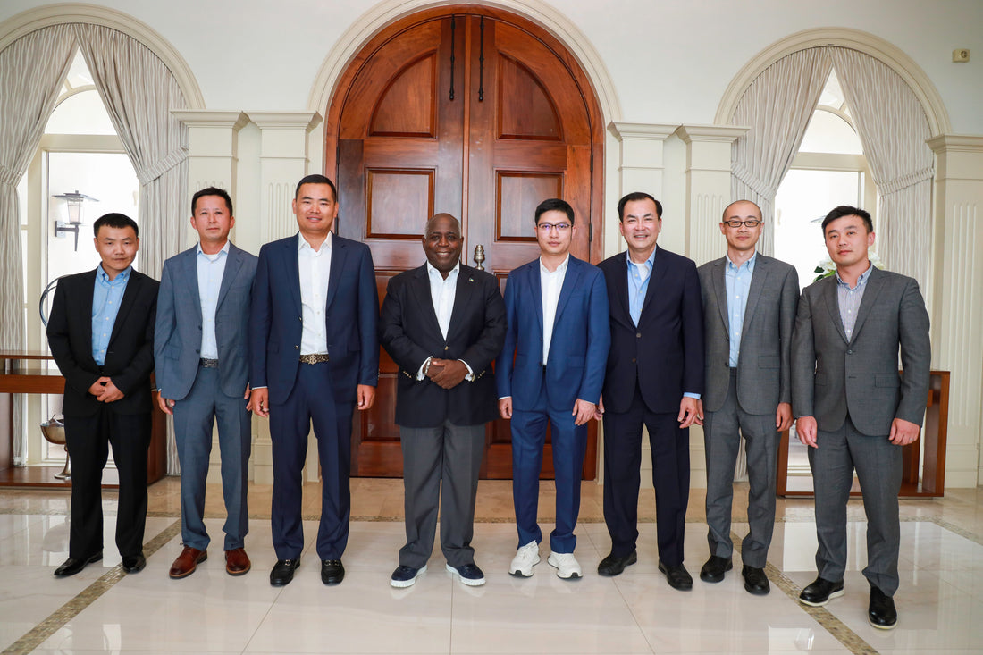 The Prime Minister of the Bahamas Meets with the Founder of iPollo and Nano Labs